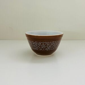 PYREX Brown White Woodland 401 Mixing Bowl 1.5 Pt
